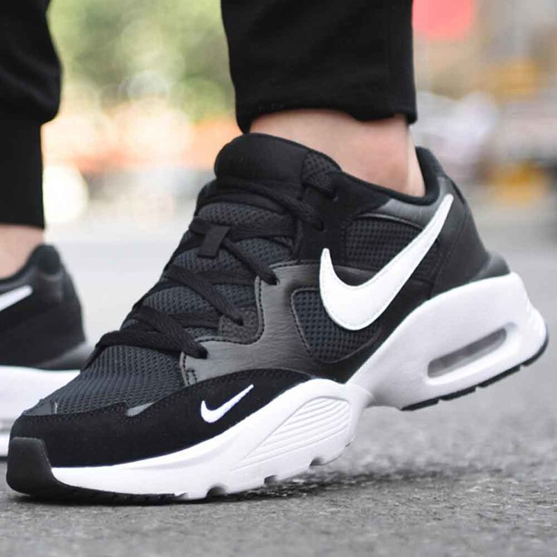 nike最新款休闲鞋
